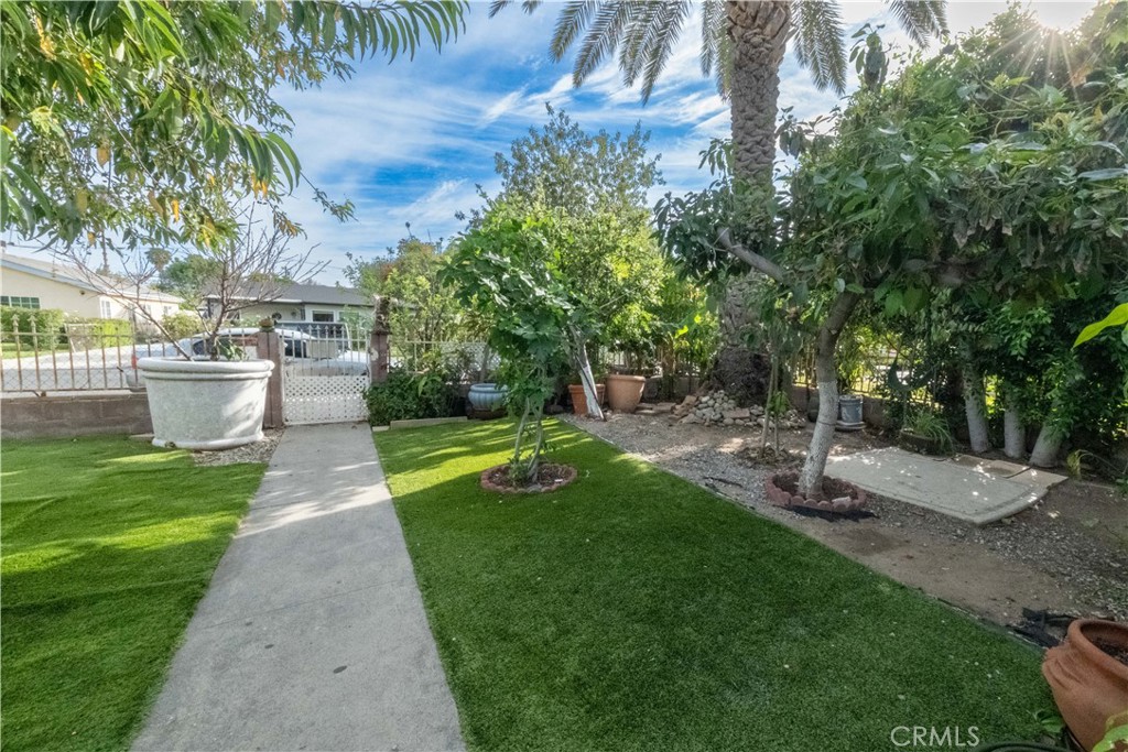 15719 Romar Street Property Photo 6