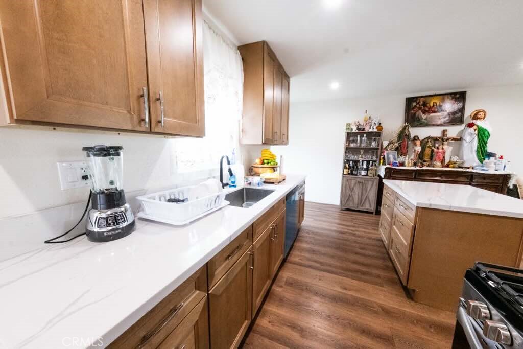 15719 Romar Street Property Photo 21