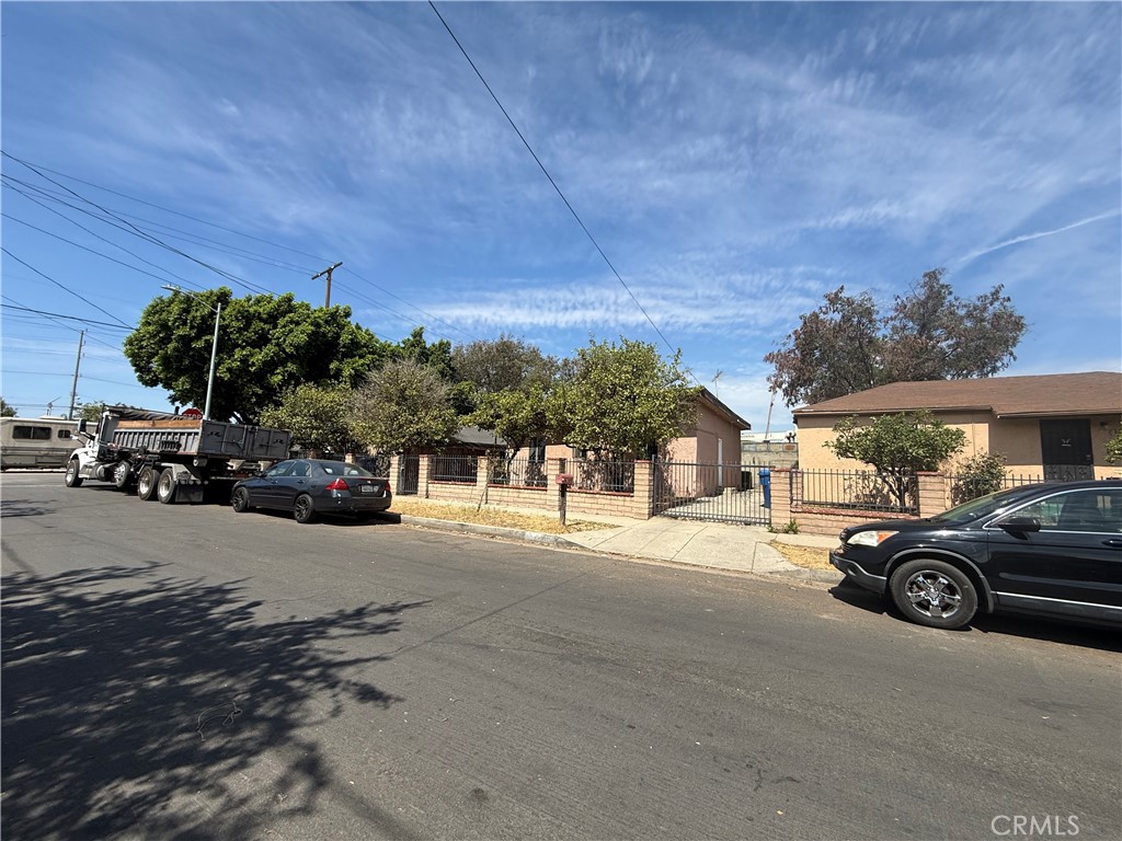 10004 San Fernando Road Property Photo 1