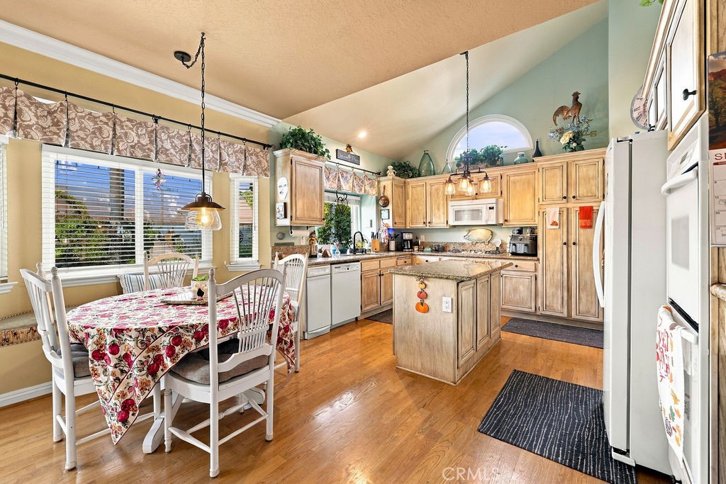 22605 Palm Court Property Photo 16