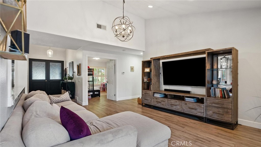 23420 Via Castanet Property Photo 9