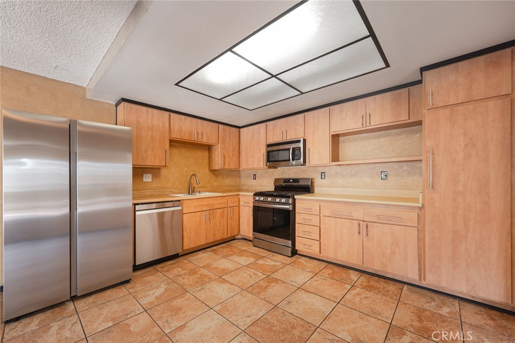 15903 Ada Street Property Photo 7
