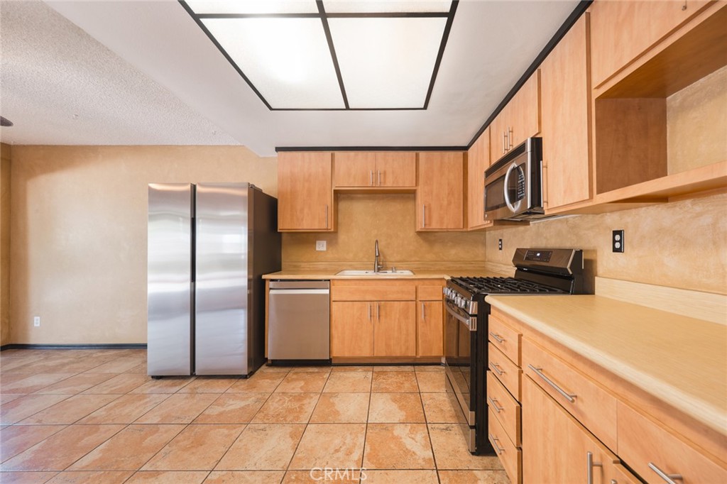 15903 Ada Street Property Photo 10