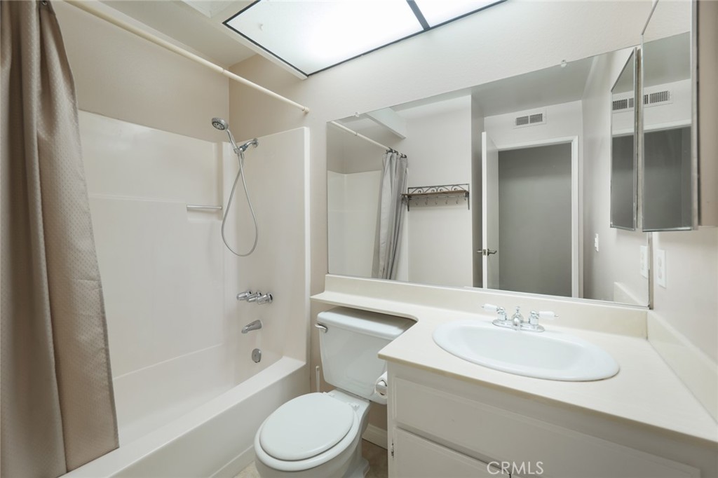 15903 Ada Street Property Photo 23