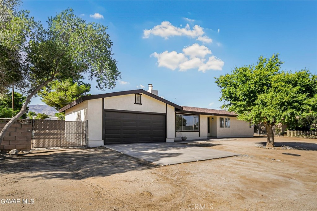 13116 E East Avenue W10 Property Photo 1