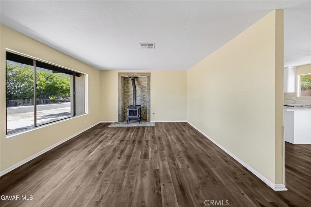 13116 E East Avenue W10 Property Photo 3