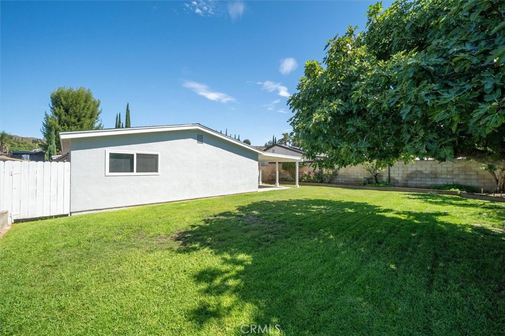 18926 Claycrest Property Photo 17