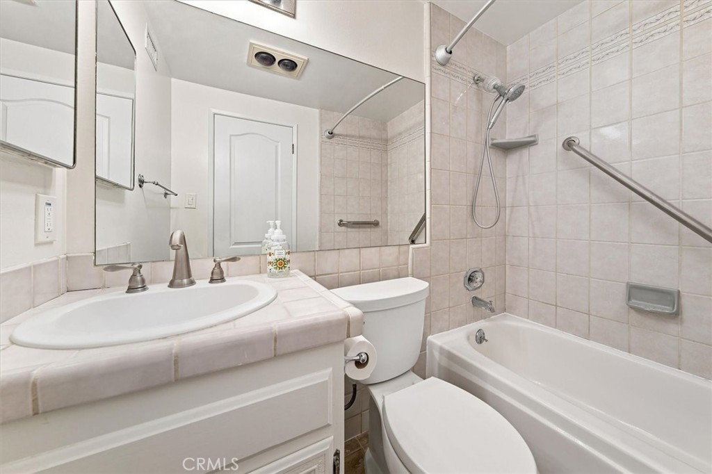 18926 Claycrest Property Photo 27