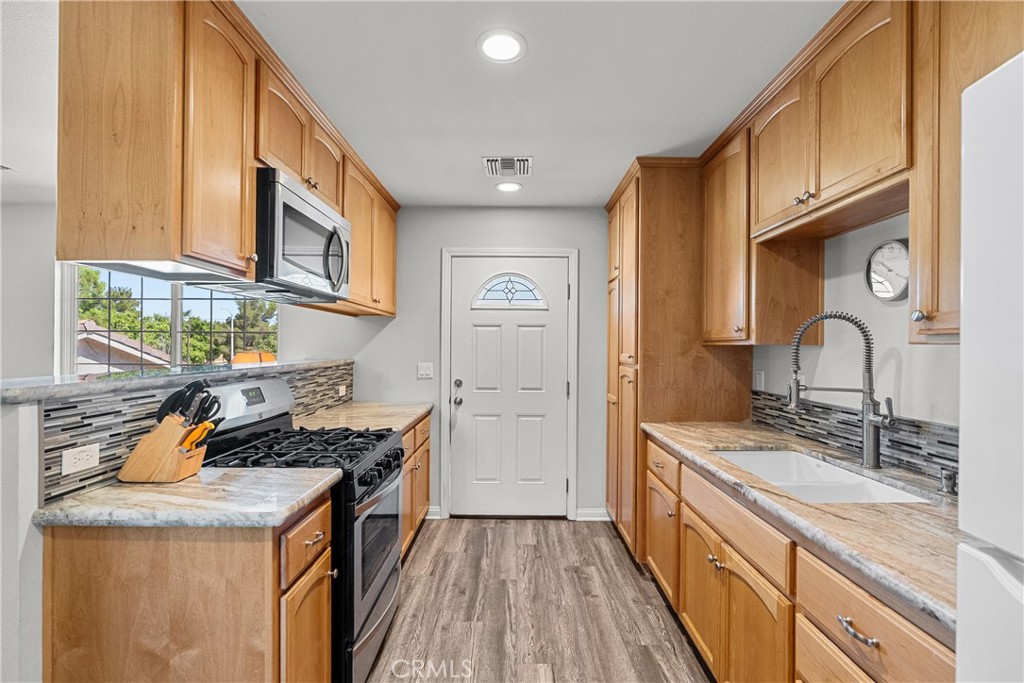 3115 Glad Way Property Photo 24