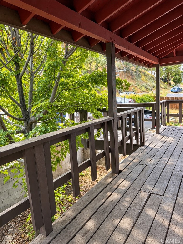 6601 Lowry Property Photo 5