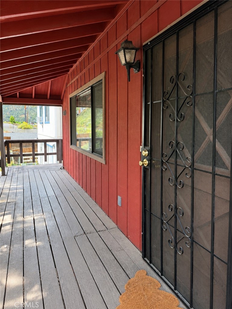 6601 Lowry Property Photo 6