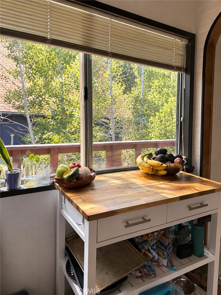 6601 Lowry Property Photo 11