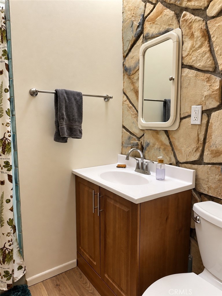 6601 Lowry Property Photo 15