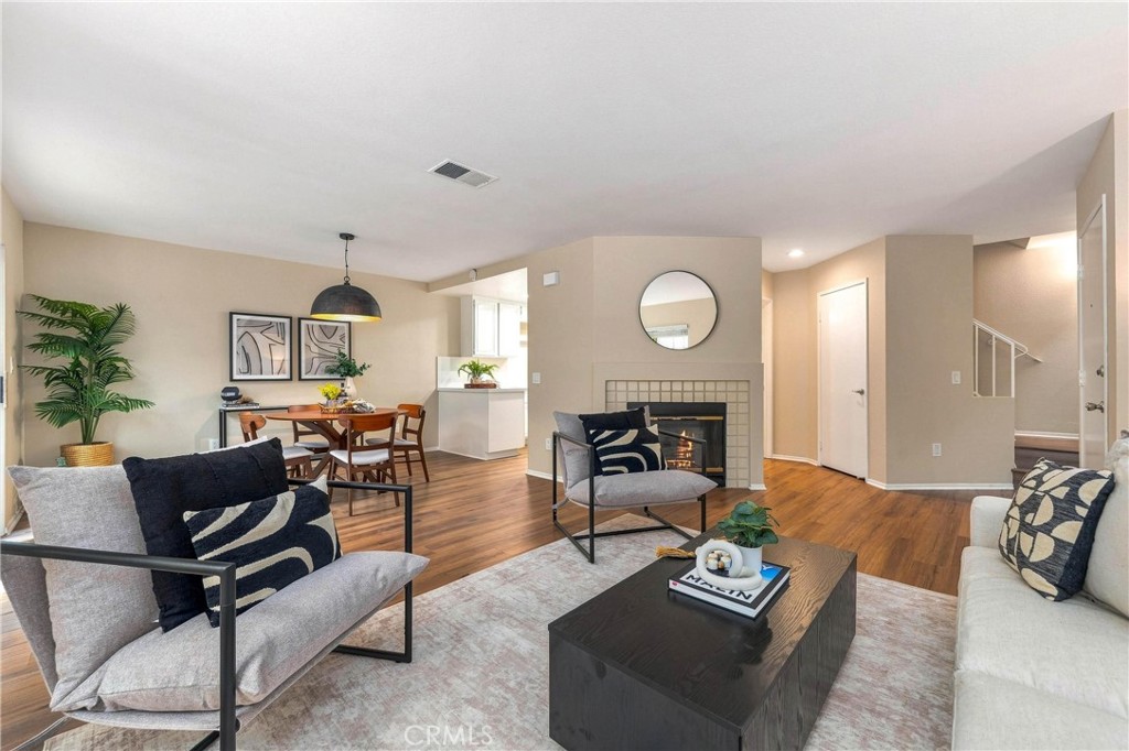 25112 Steinbeck Avenue D Property Photo 9
