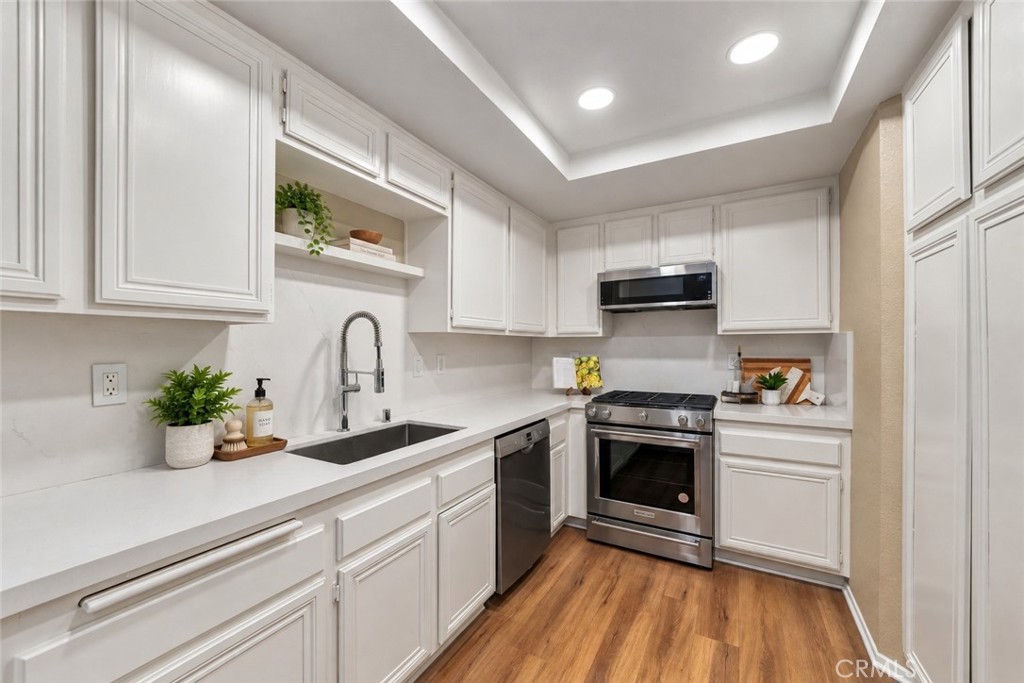25112 Steinbeck Avenue D Property Photo 16