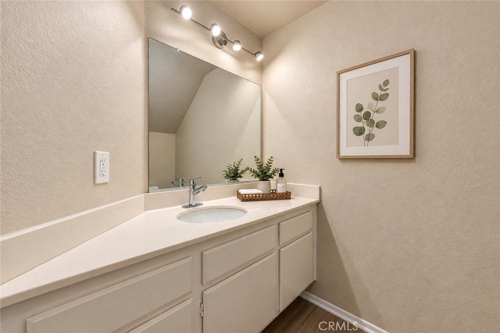 25112 Steinbeck Avenue D Property Photo 18