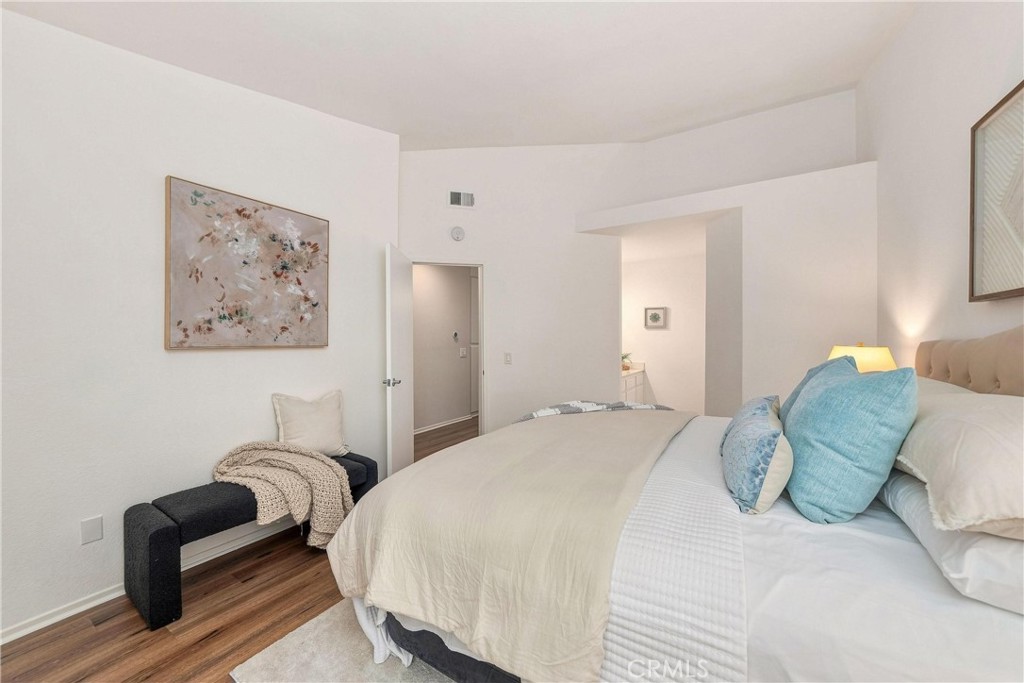 25112 Steinbeck Avenue D Property Photo 24