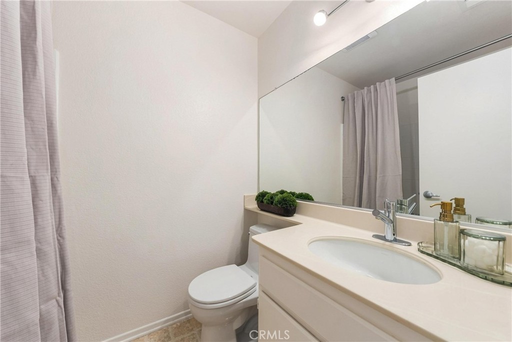 25112 Steinbeck Avenue D Property Photo 33