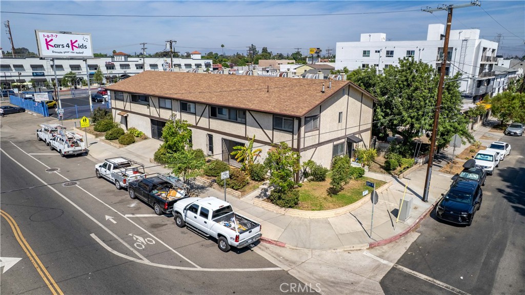 6003 Craner Avenue Property Photo 1