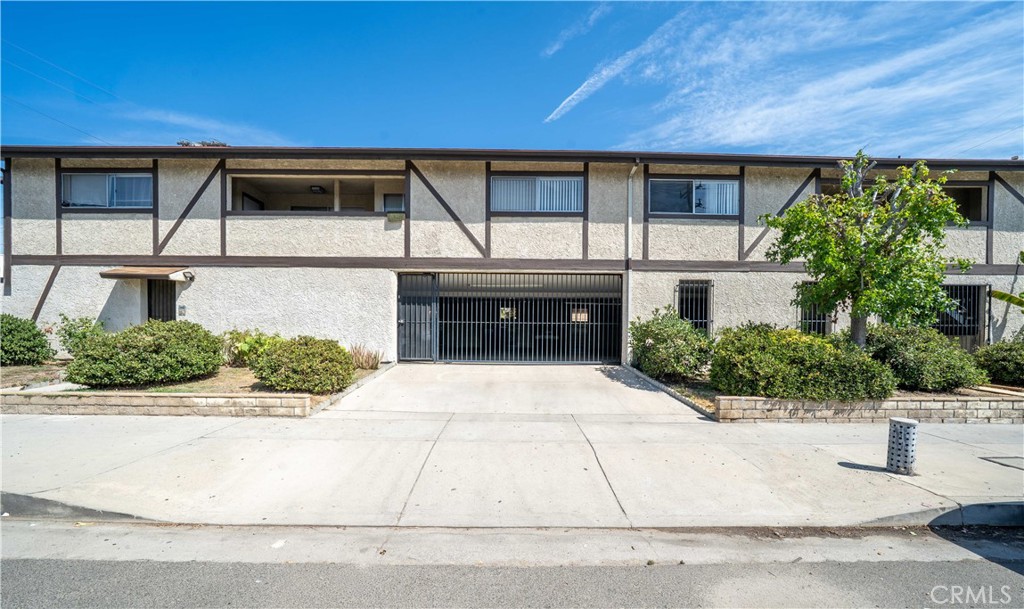 6003 Craner Avenue Property Photo 4