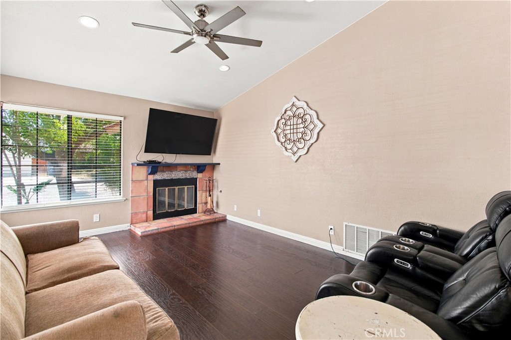 4825 Avenida Vista Verde Property Photo 5