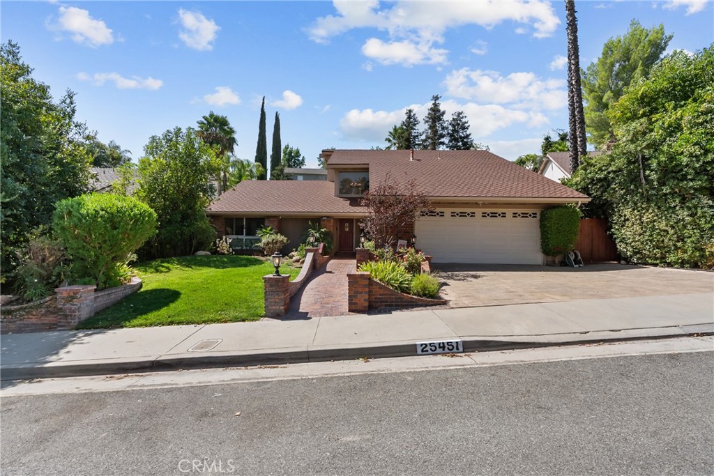 25451 Via Escovar Property Photo 2