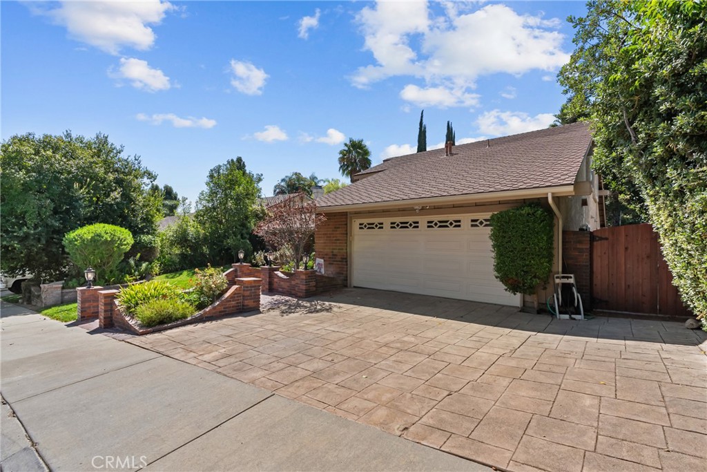25451 Via Escovar Property Photo 3