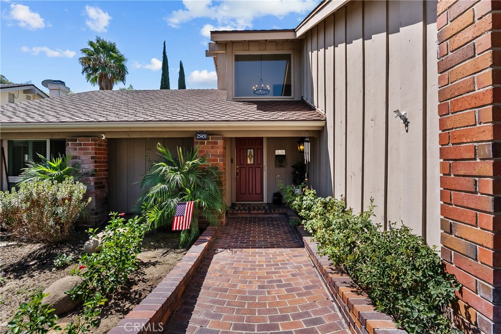 25451 Via Escovar Property Photo 4