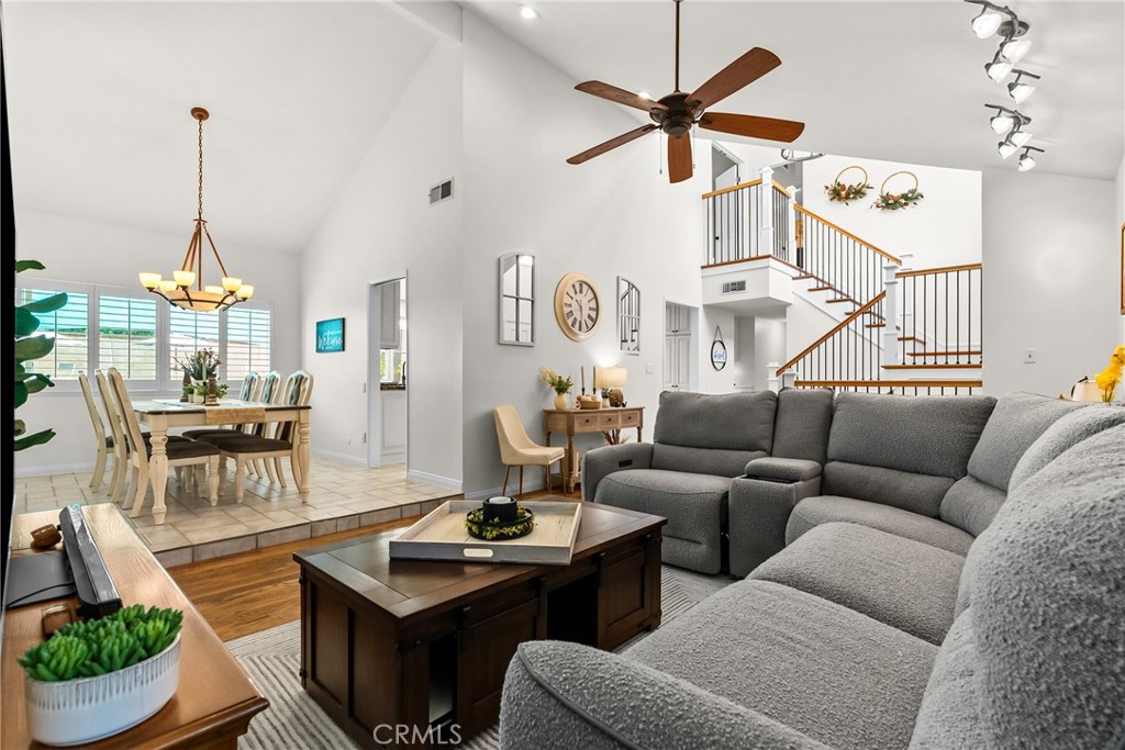 25451 Via Escovar Property Photo 10