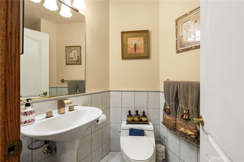 32223 Falcongate Avenue Property Photo 17
