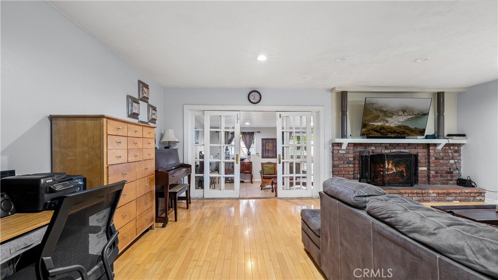 18600 Knapp Street Property Photo 11