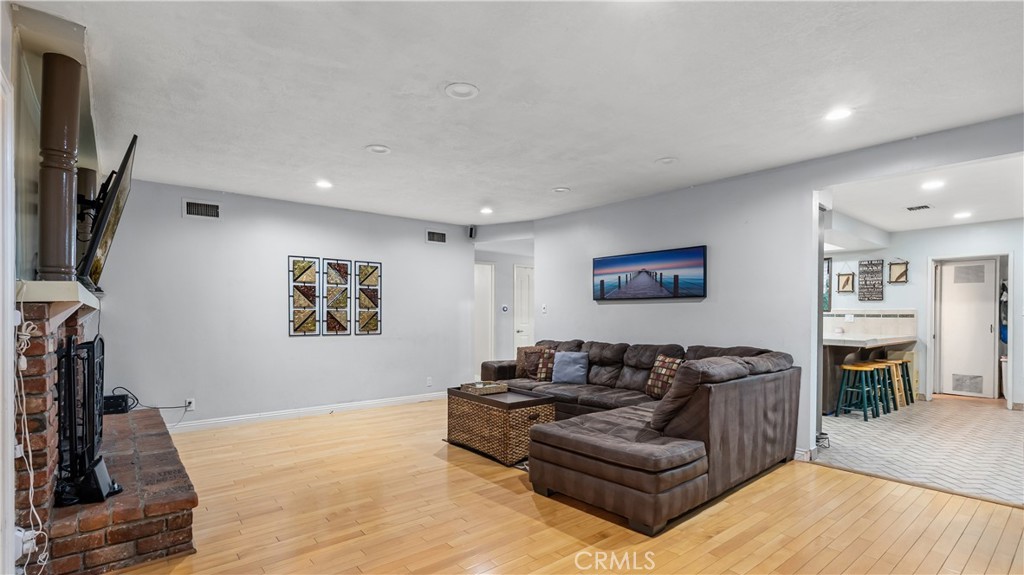 18600 Knapp Street Property Photo 14