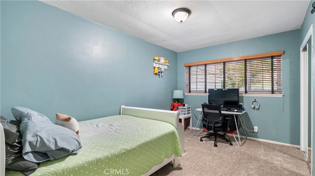 18600 Knapp Street Property Photo 35