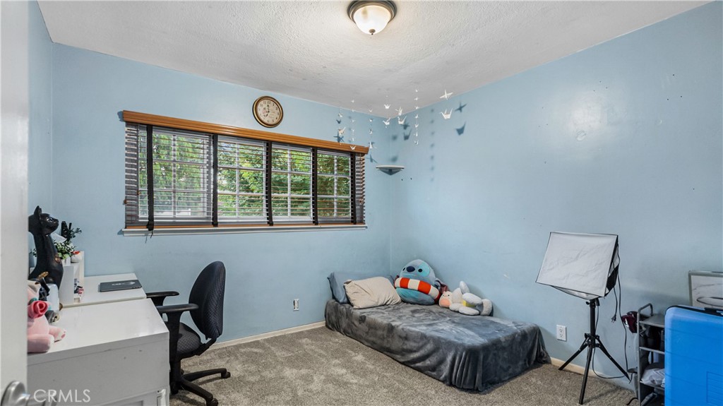 18600 Knapp Street Property Photo 39