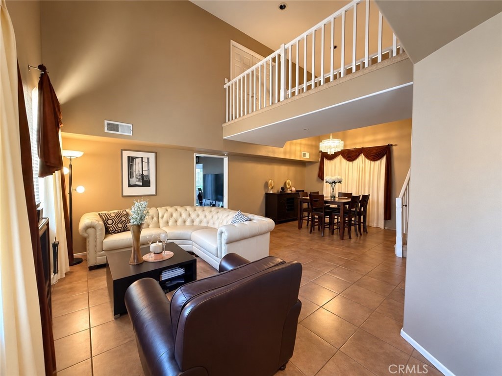 9141 Vincente Way Property Photo 3