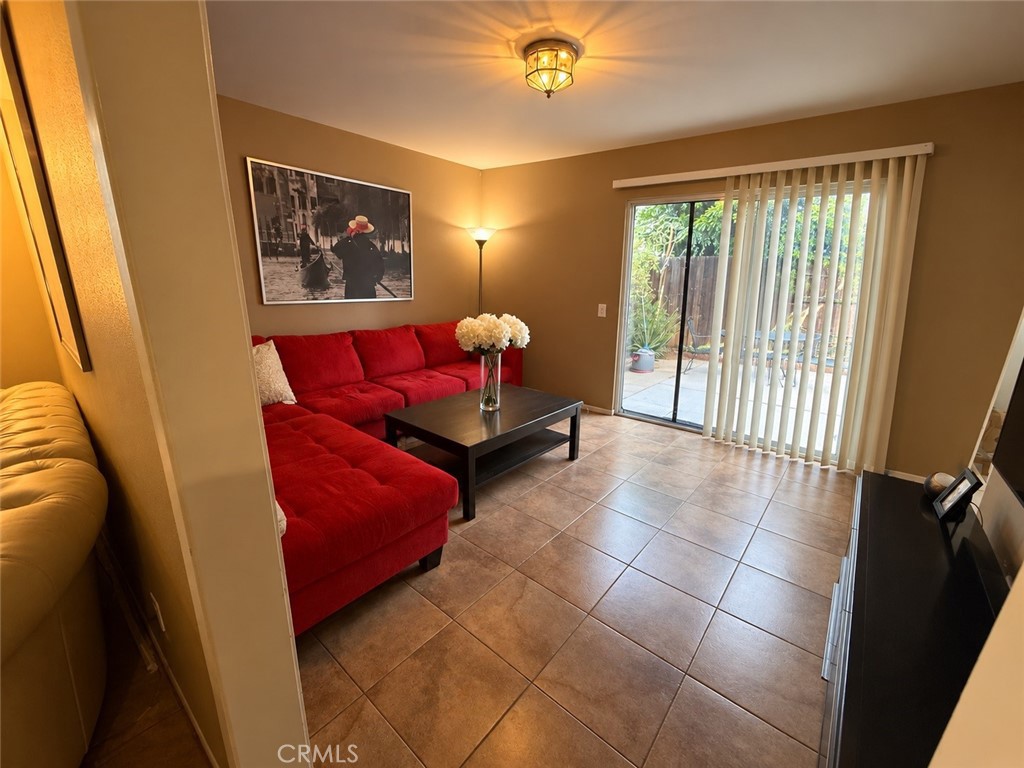 9141 Vincente Way Property Photo 7