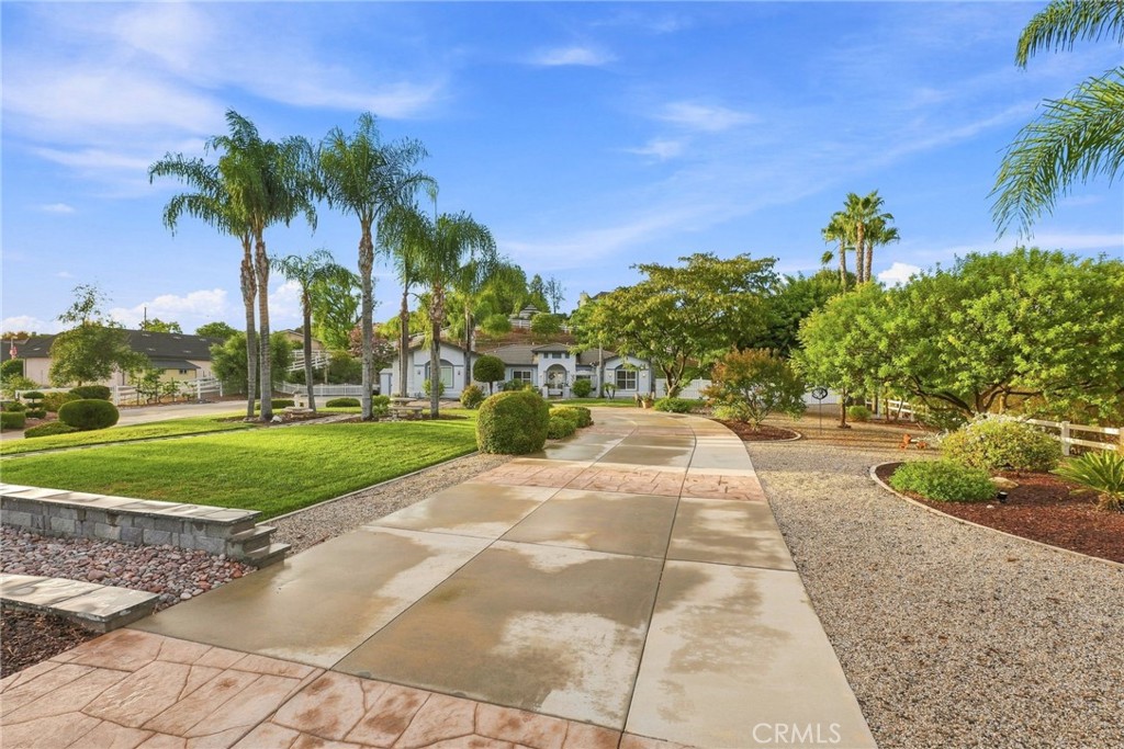 40823 Baccarat Road Property Photo 2
