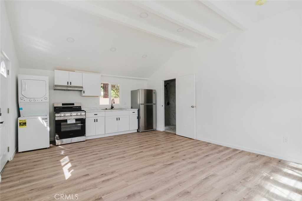 19427 Hart Street 1/2 Property Photo 2