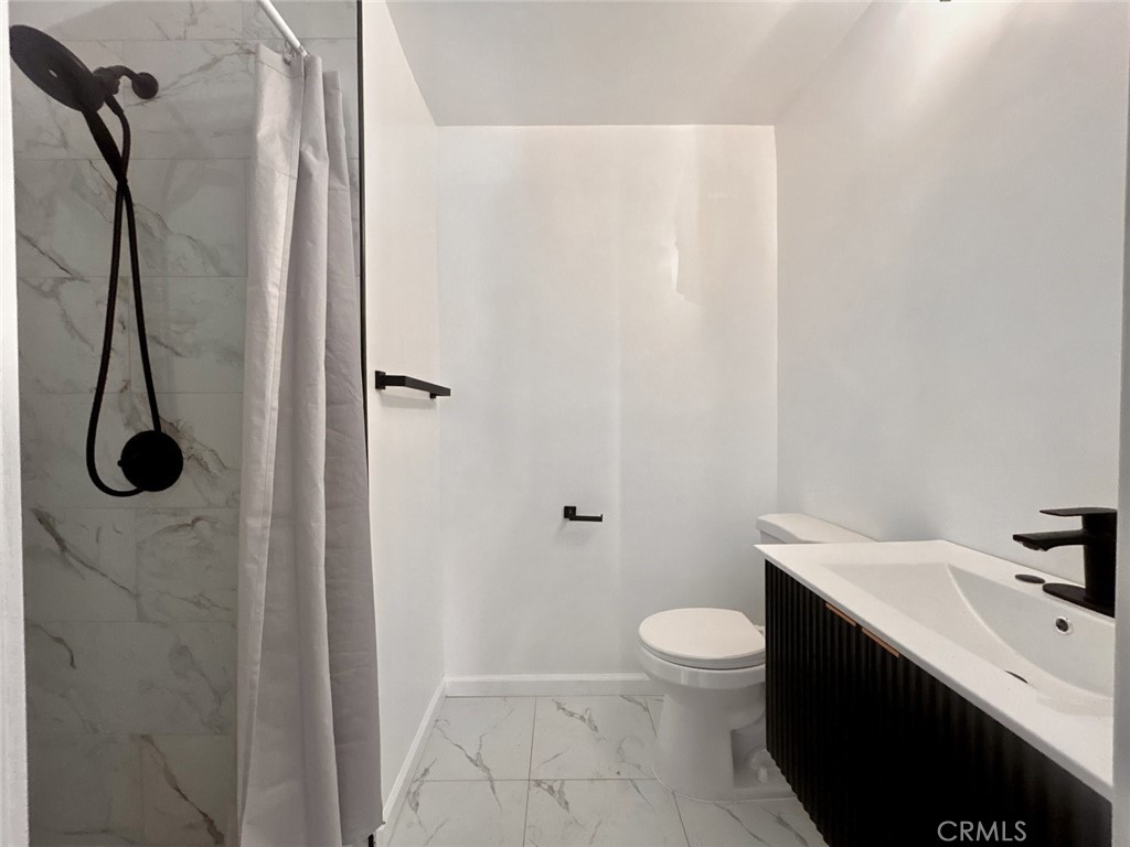 19427 Hart Street 1/2 Property Photo 6