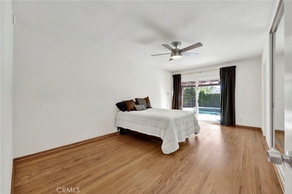 13916 Cohasset Street Property Photo 25
