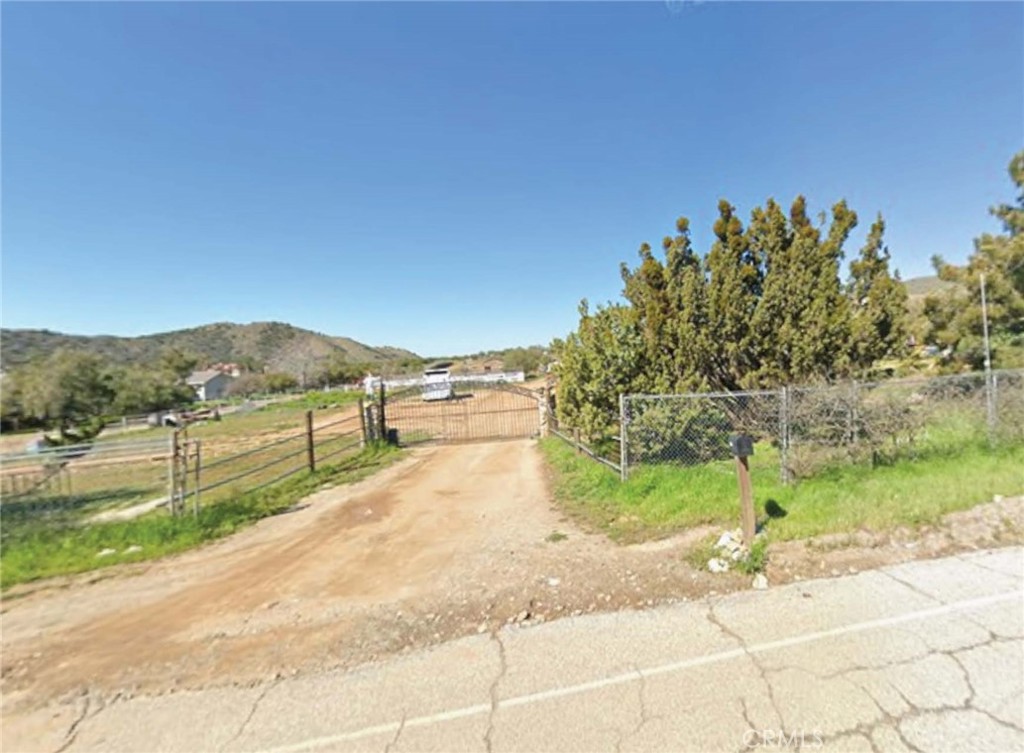 35469 Shannondale Road Property Photo 1
