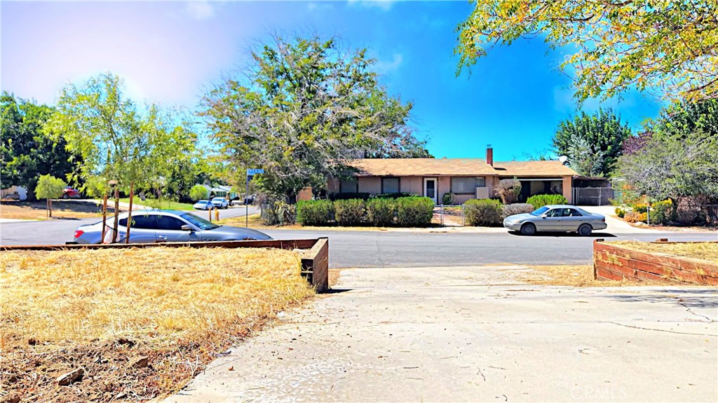 38510 159th E Property Photo 3