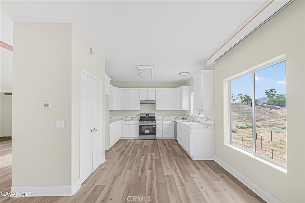 8546 Calva Street Property Photo 11
