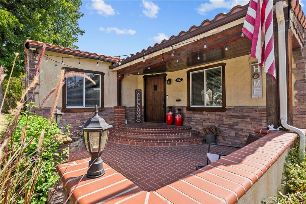 1010 E Santa Anita Property Photo 1