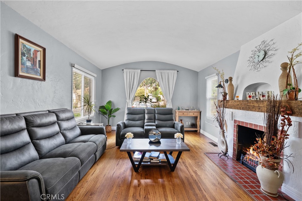 1010 E Santa Anita Property Photo 5