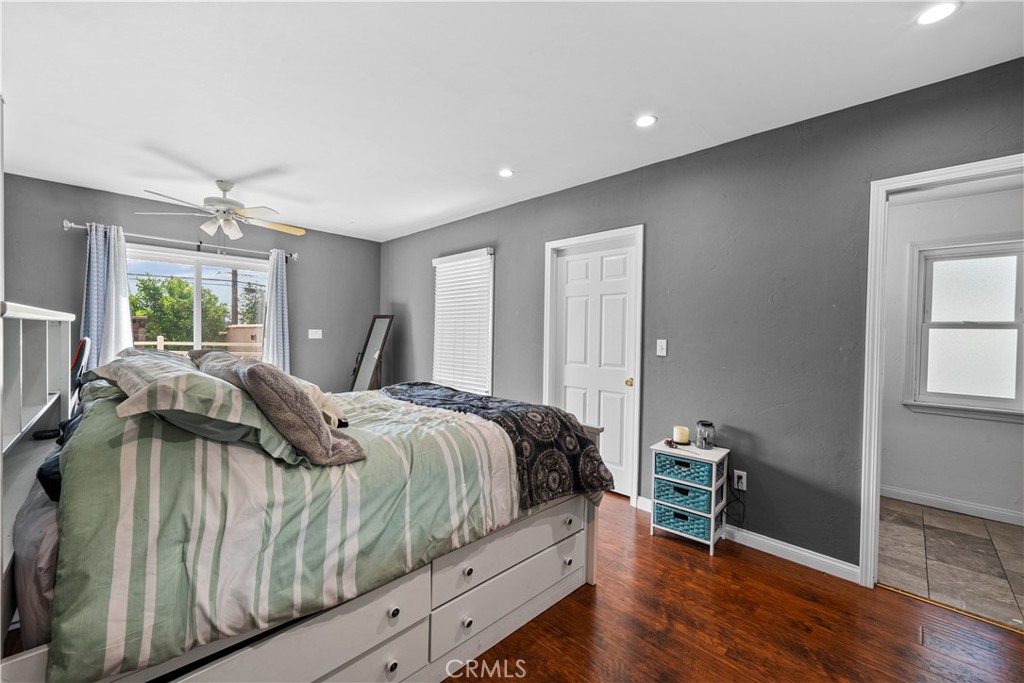 1010 E Santa Anita Property Photo 20