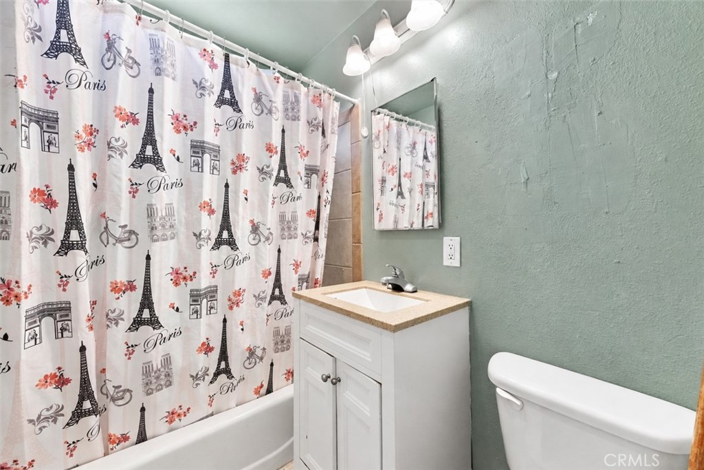 622 Irene Street Property Photo 6