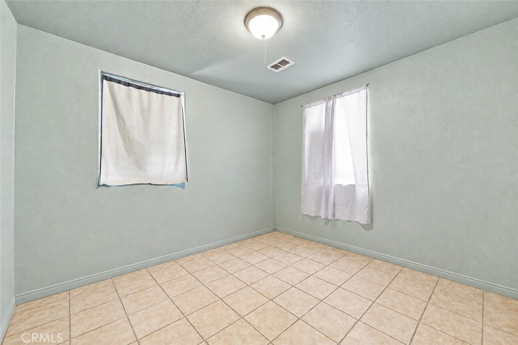 622 Irene Street Property Photo 12