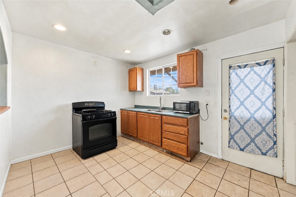 622 Irene Street Property Photo 17