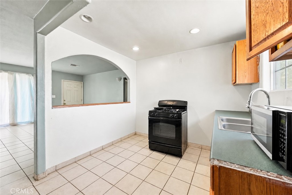 622 Irene Street Property Photo 18
